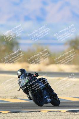 media/Jan-10-2025-CVMA Friday Practice (Fri) [[489e0da257]]/Group 4 and Trackday/Session 5 (Turn 7)/